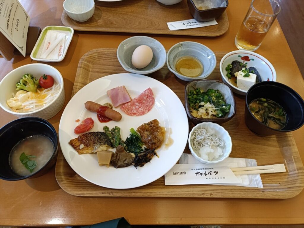 長良川温泉ホテルパークの朝食バイキング