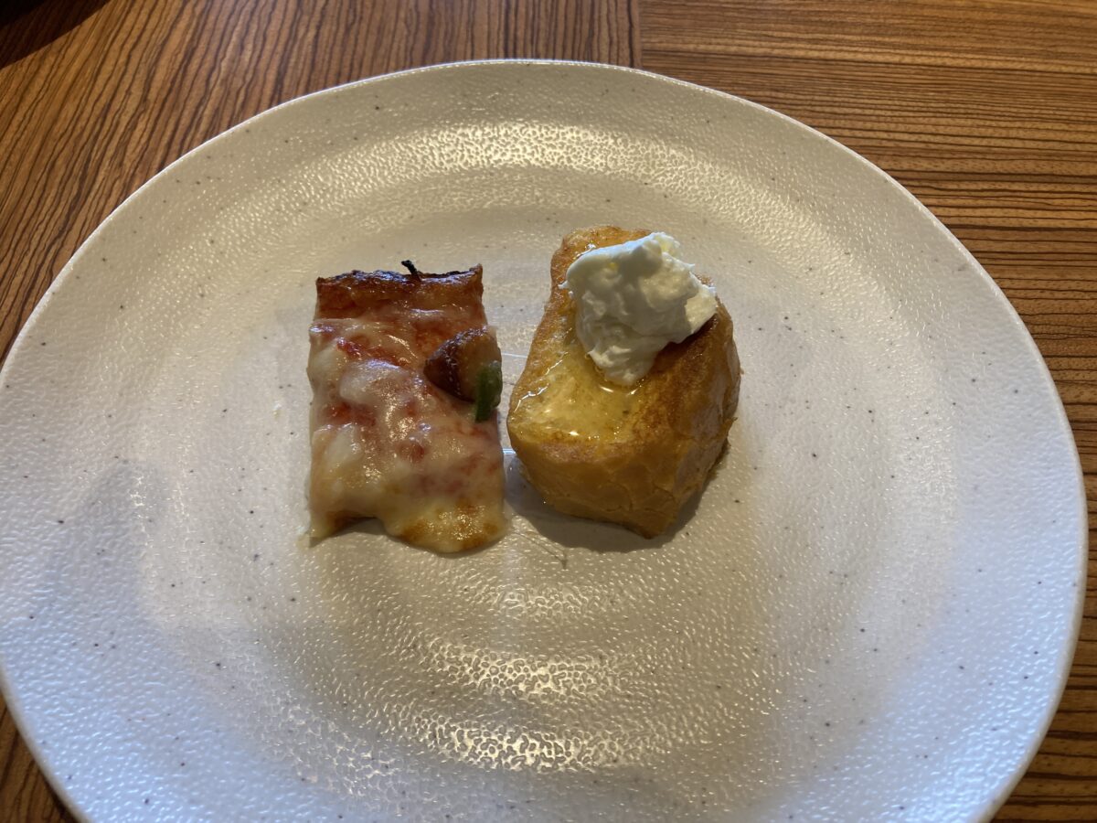 清風荘 画像:ピザトースト+フレンチトースト